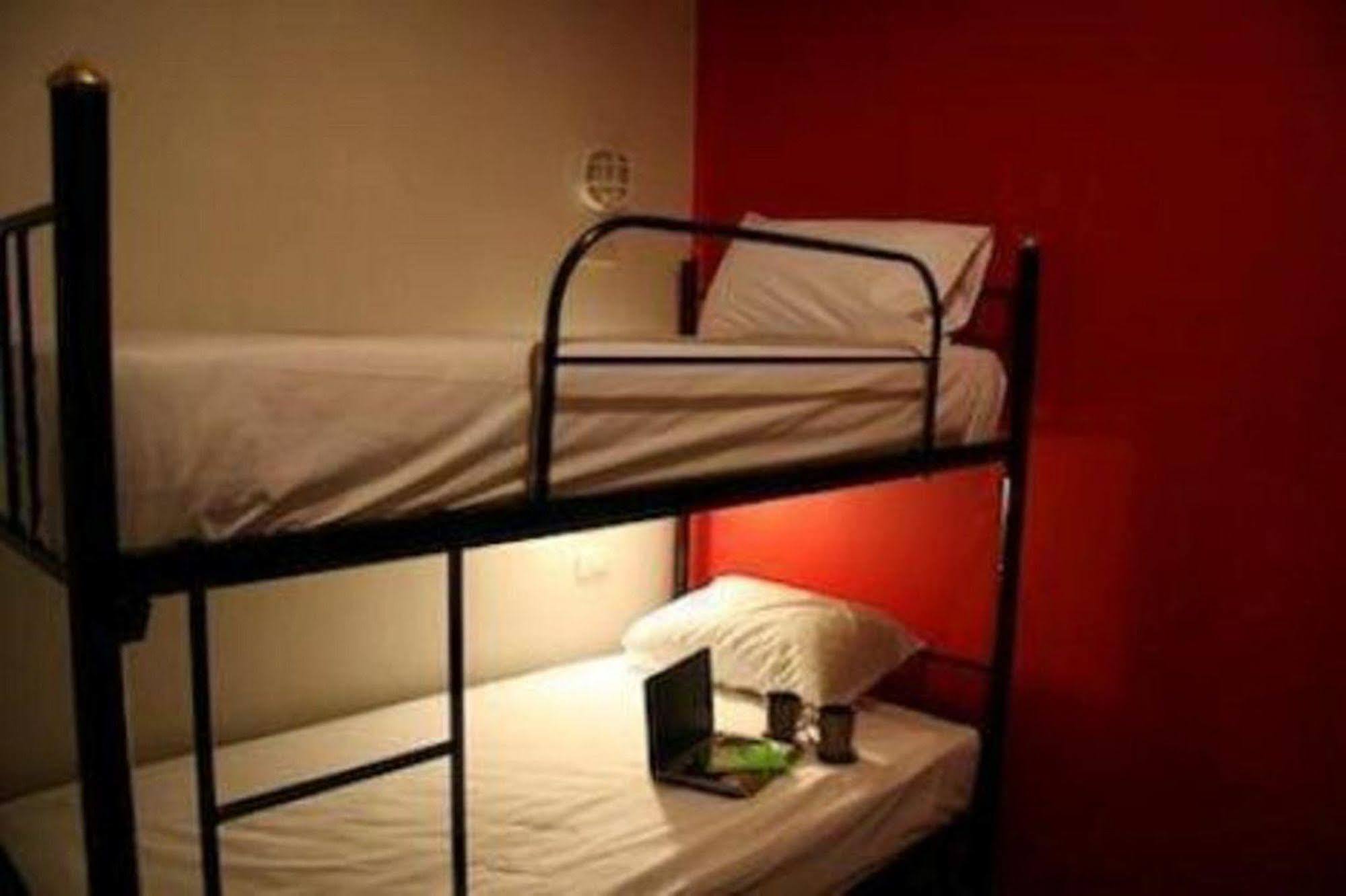 Kool Backpacker Hostel Patong Buitenkant foto